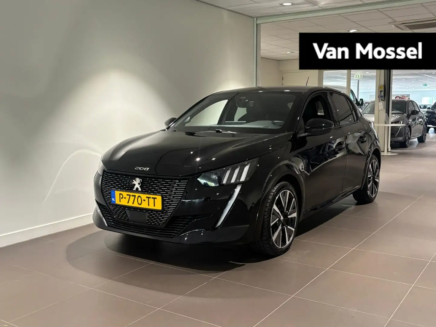 Peugeot 208 1.2 PureTech GT | Navigatie | Dodehoekdetectie | S Zwart - 1