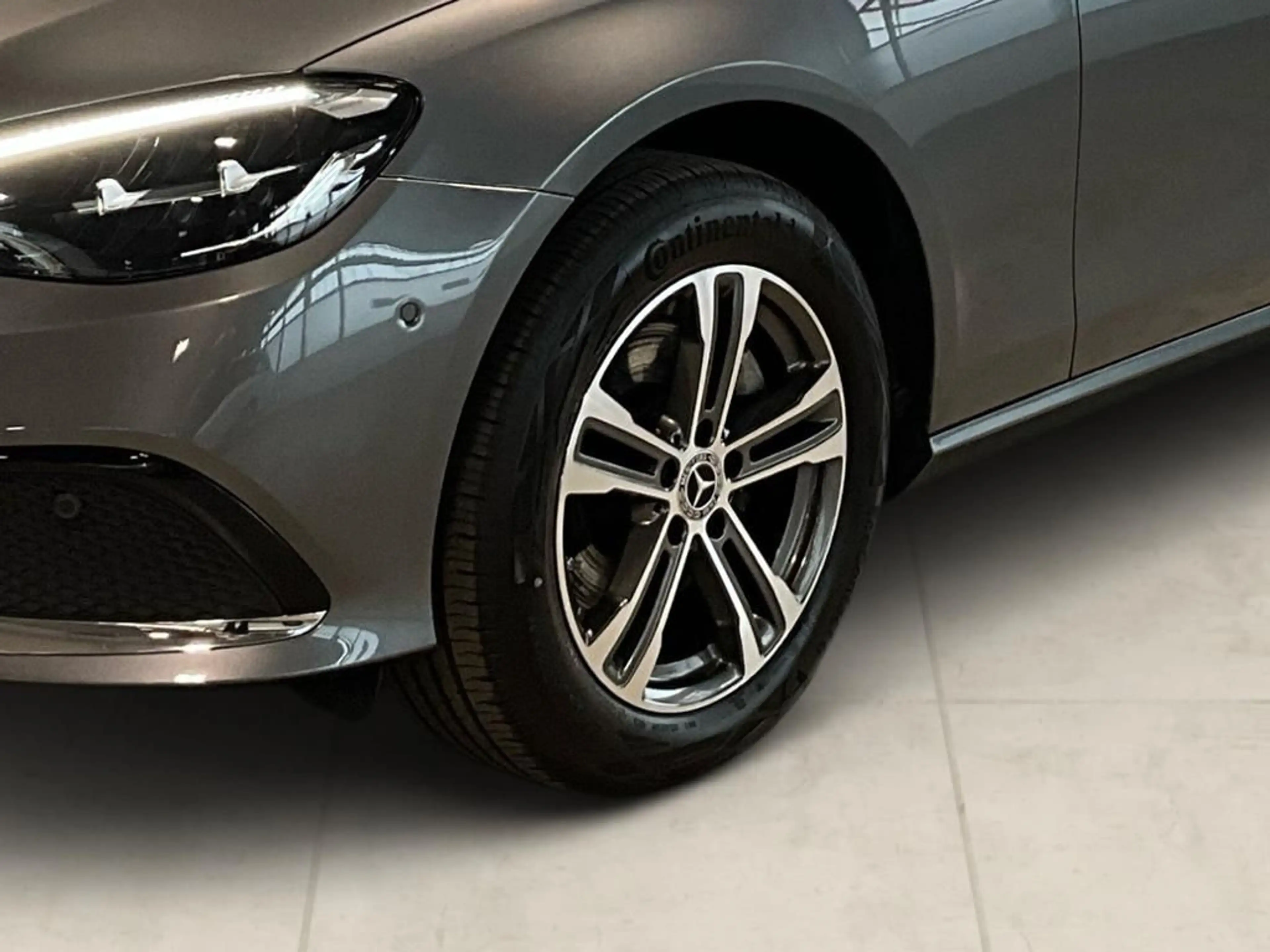 Mercedes-Benz E 300 d T 4MATIC Avantgarde ACC AUT Kam. KlimaA — photo 7