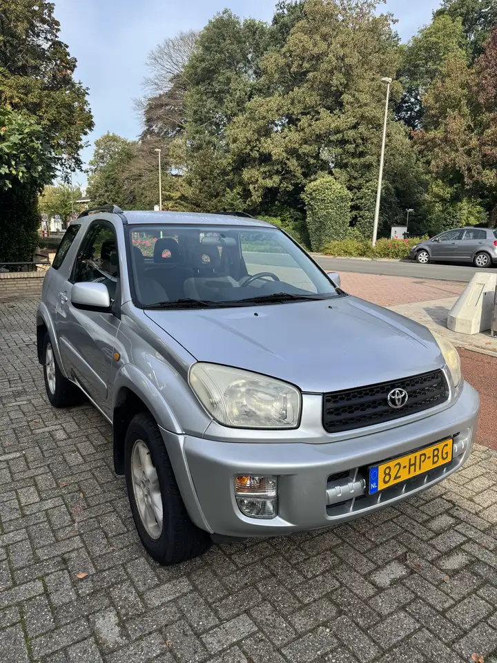 Toyota RAV4 2.0-16V VVT-i Sol, foto 2