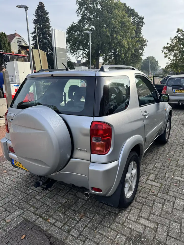 Toyota RAV4 2.0-16V VVT-i Sol, foto 3