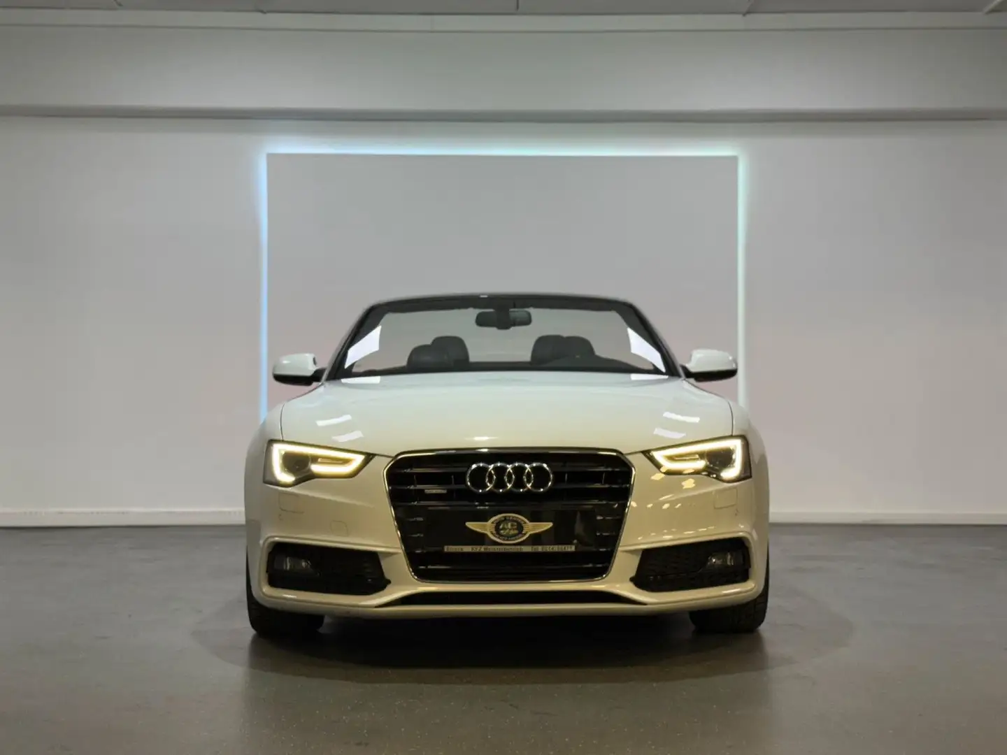 Audi A5 Cabriolet 3.0 TDI quattro|S-Line|Cam|SHZ.|Tem Wit - 2