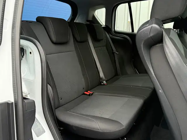 Ford B-Max view 14