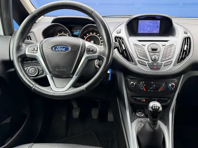 Ford B-Max view 4