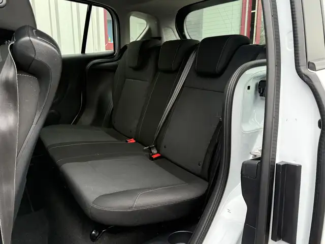 Ford B-Max view 15