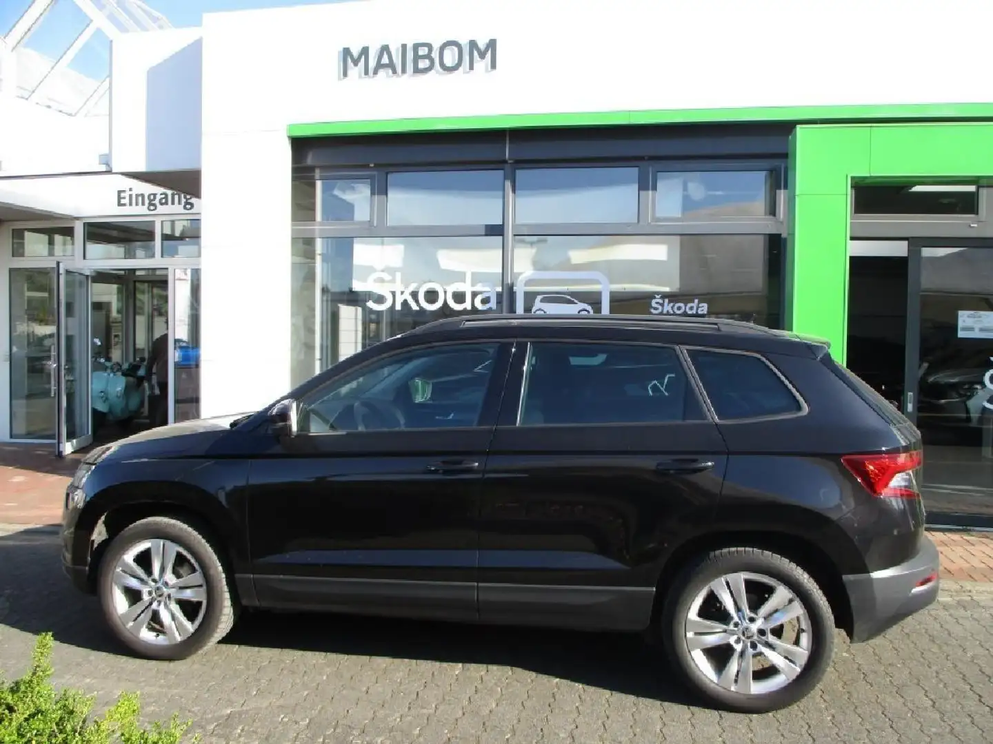Skoda Karoq Style 4x4, DSG , Standort Geldern Schwarz - 1