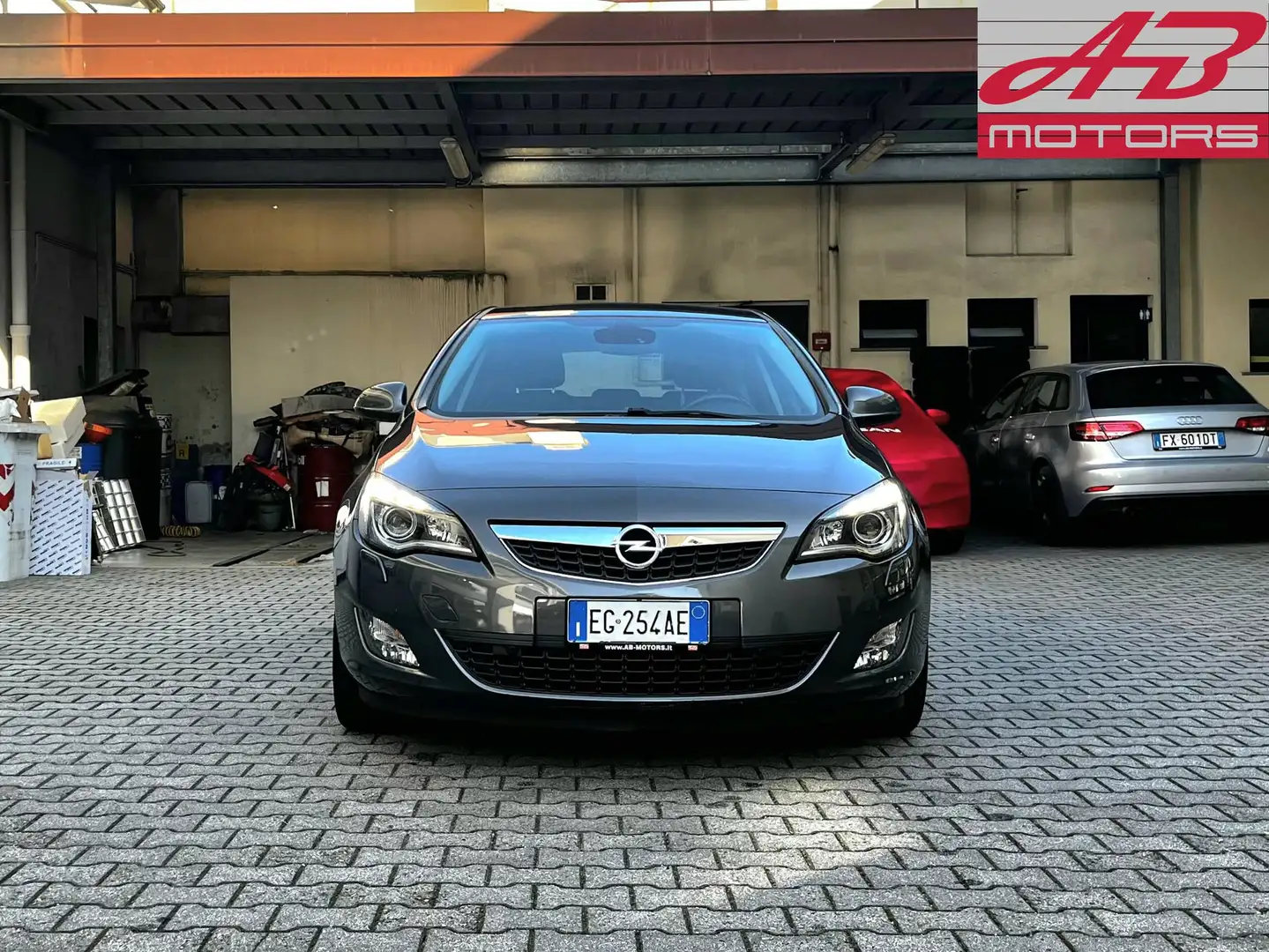 Opel Astra Astra 1.6 115CV 5 porte Cosmo Autom. Gris - 2