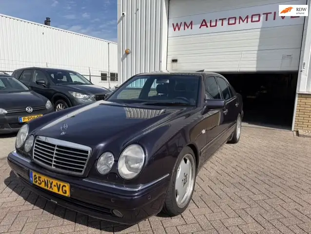 Mercedes-Benz E 55 AMG leder apk t/m 28-8-2027