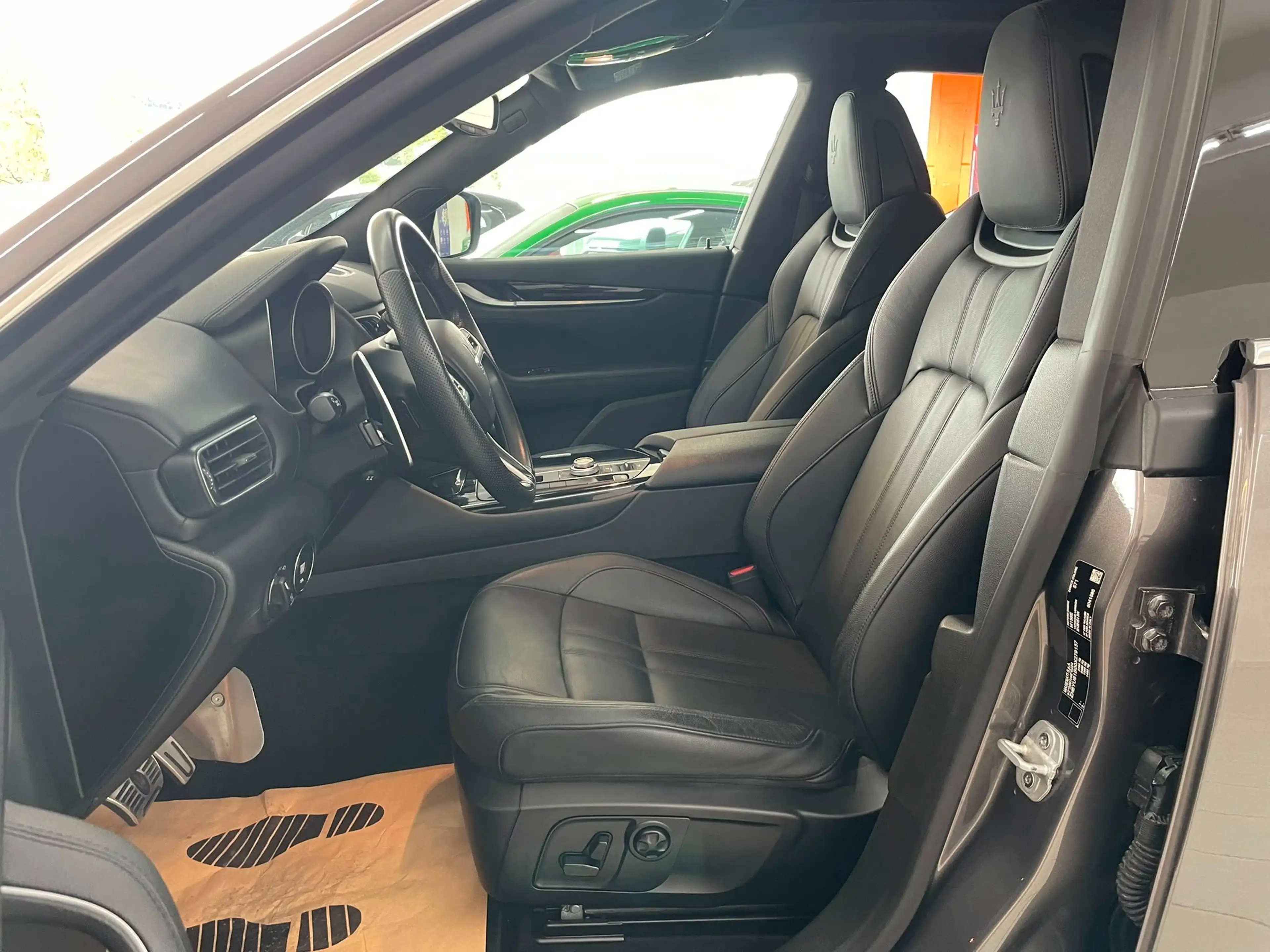 Maserati Levante Levante S Q4 GranSport — photo 13