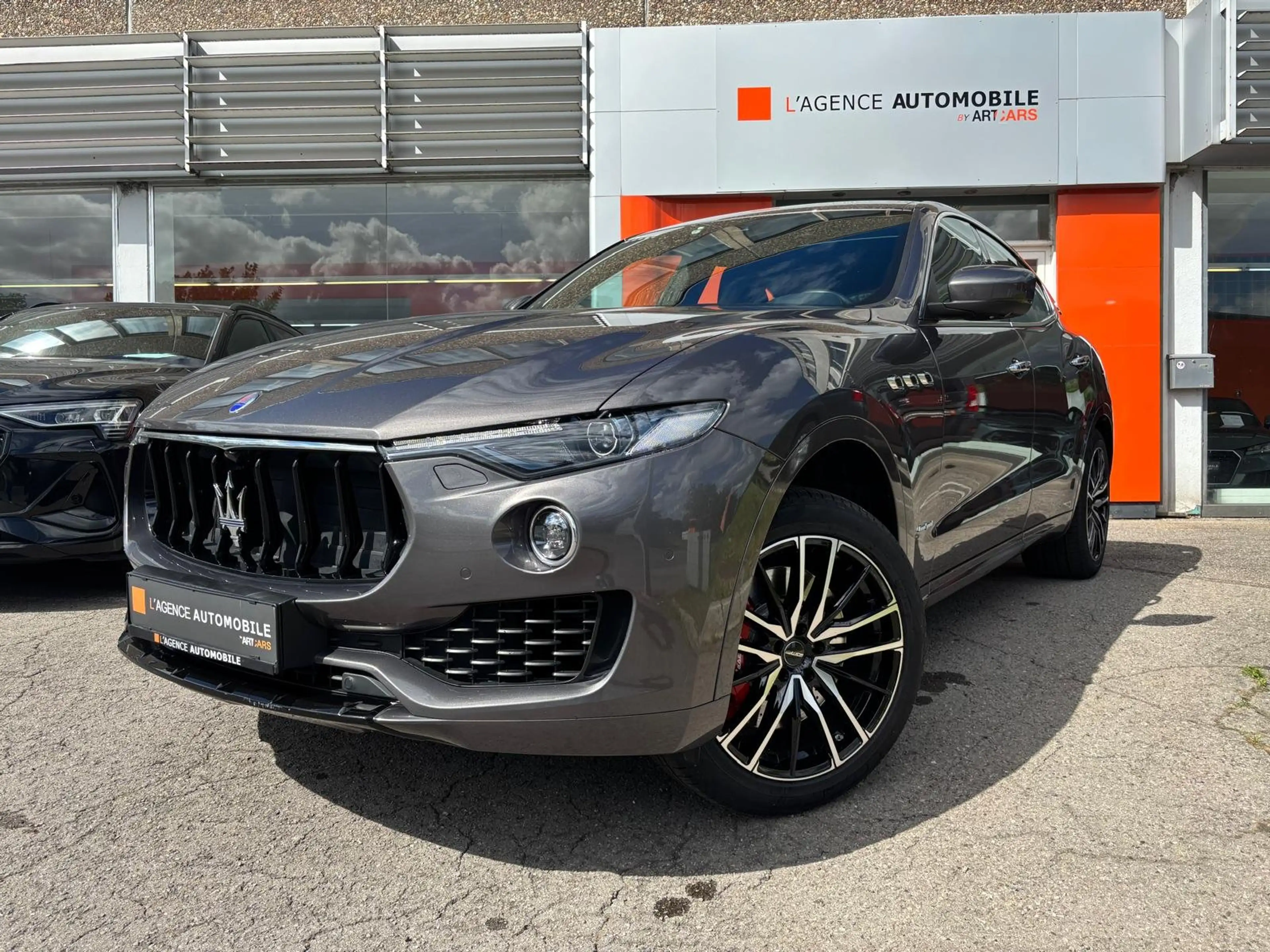 Maserati Levante Levante S Q4 GranSport — photo 2