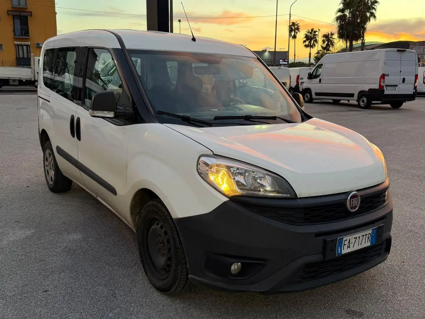 Fiat Fiorino 1.3mjt 90cv AUTOCARRO 5 POSTI Bianco - 1