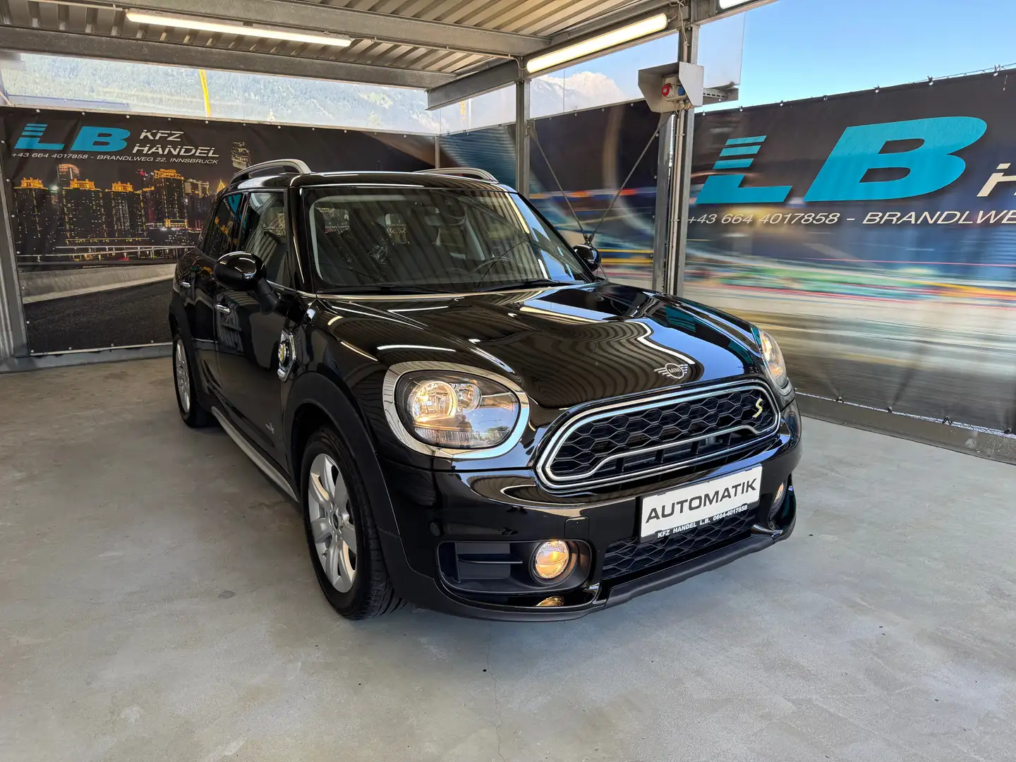 MINI Cooper SE Countryman Cooper SE All4 Schwarz - 1