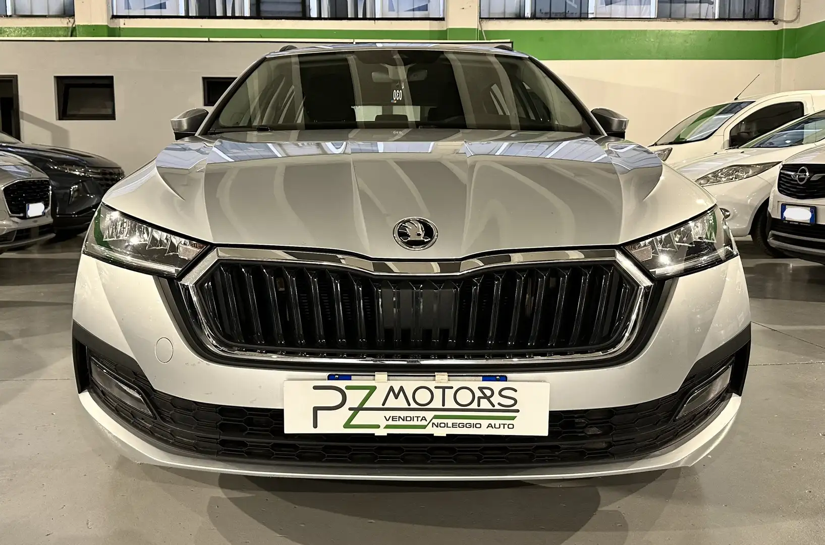 Skoda Octavia Wagon 2.0tdi Executive dsg - PROMO FINANZIAMENTO Argento - 2