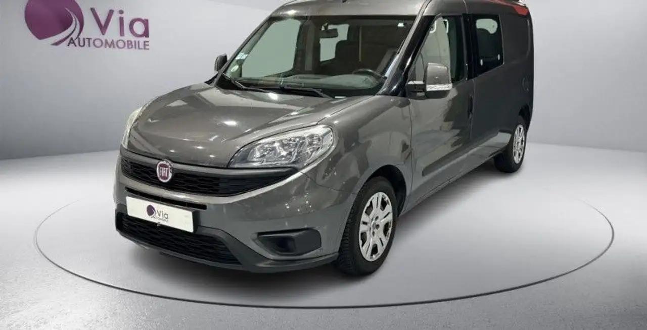 Fiat Doblo CARGO MAXI 1.6 MULTIJET 105CH PACK PROFESSIONAL 750KG E6 — photo 1 of 28