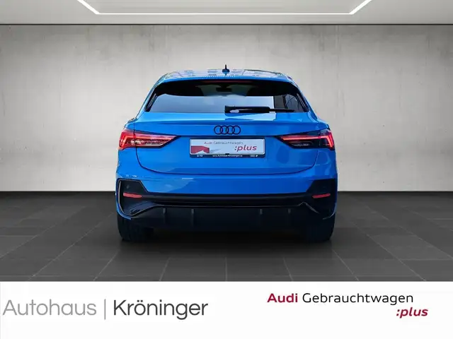 Audi Q3 view 6