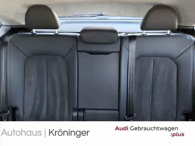Audi Q3 view 10