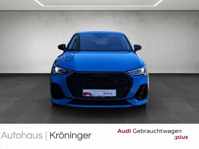 Audi Q3 view 5