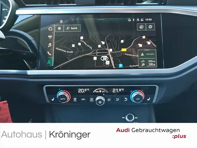 Audi Q3 view 15