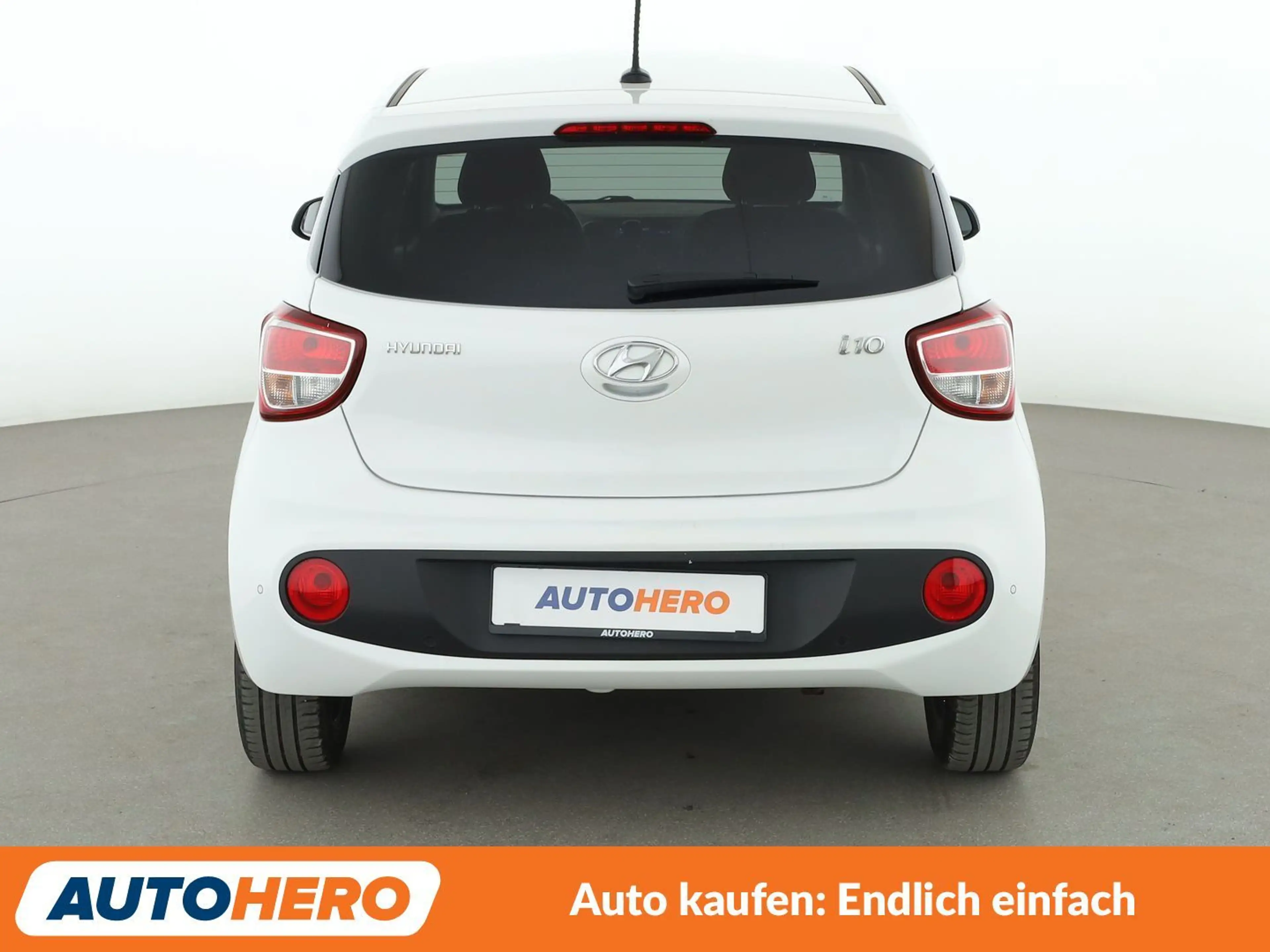 Hyundai i10 1.2 YES! Plus Aut.*PDC*SHZ*ALU*KLIMA* — photo 5