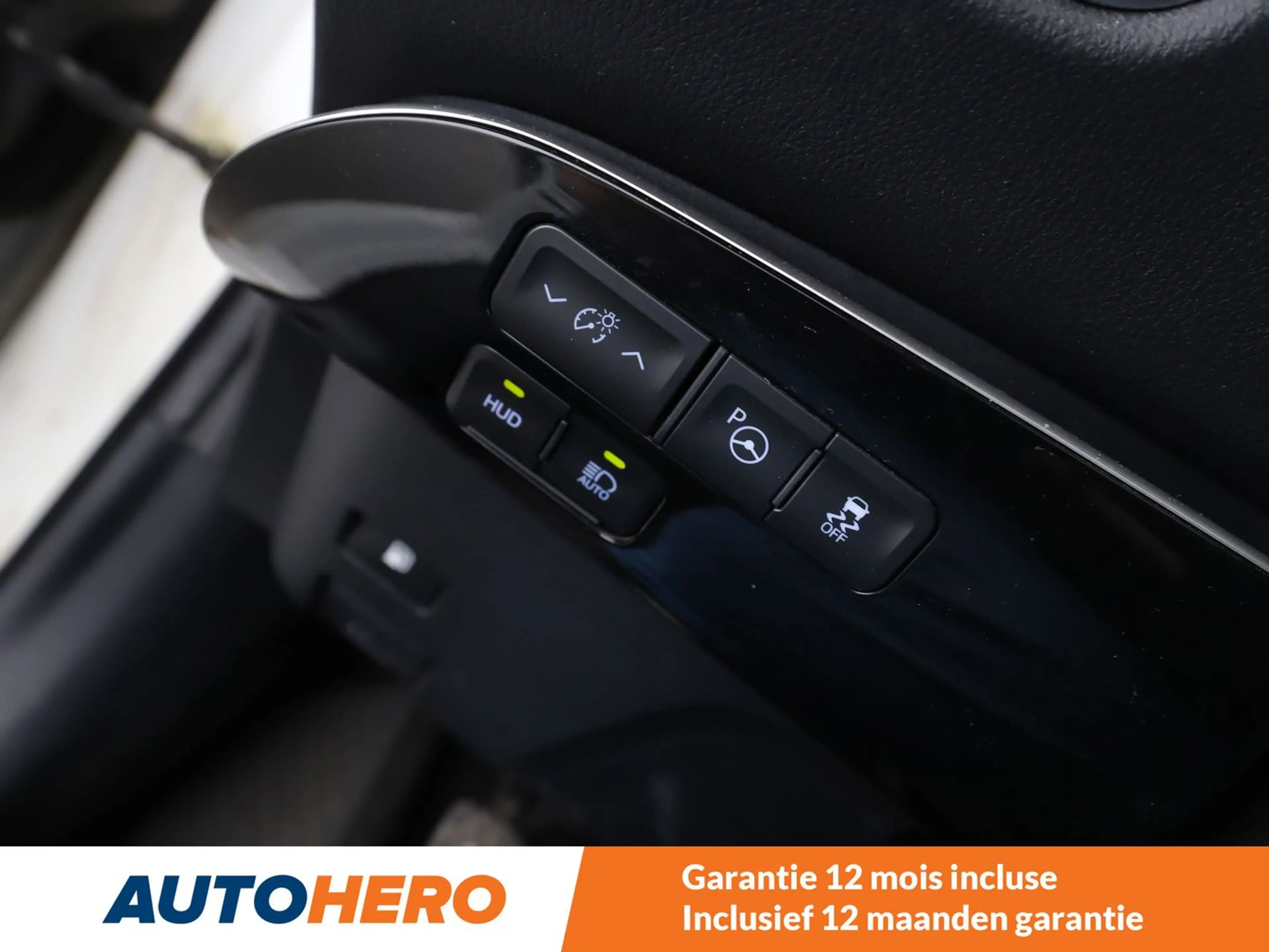 Toyota Prius 1.8 Comfort — photo 7