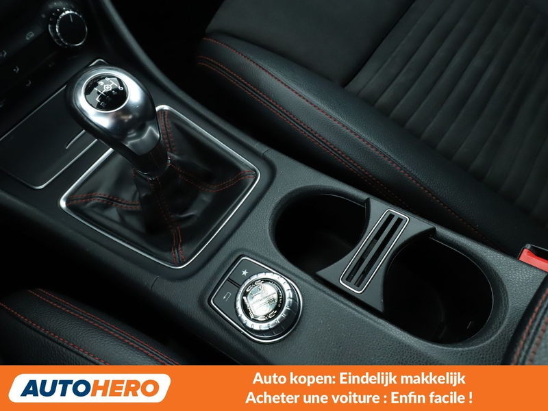 Mercedes-Benz CLA 180 CLA 180 AMG Line — photo 15