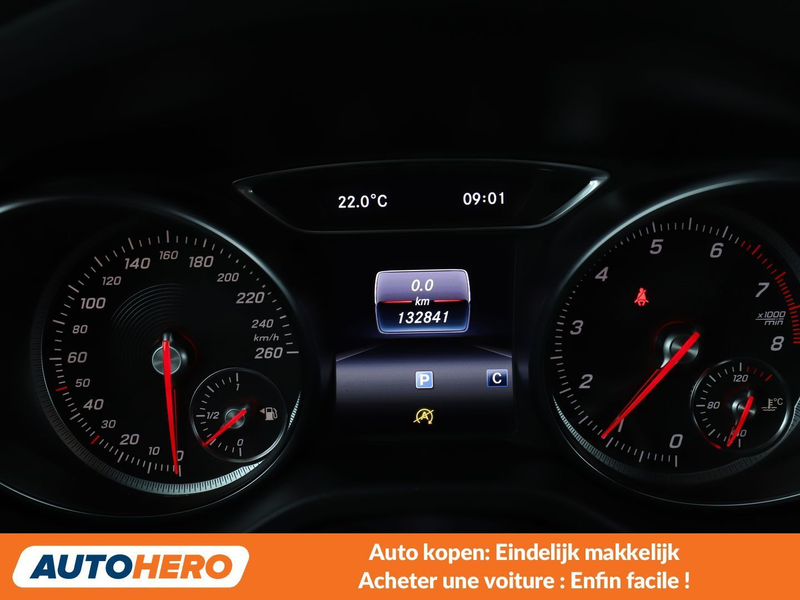 Mercedes-Benz CLA 180 CLA 180 AMG Line — photo 6