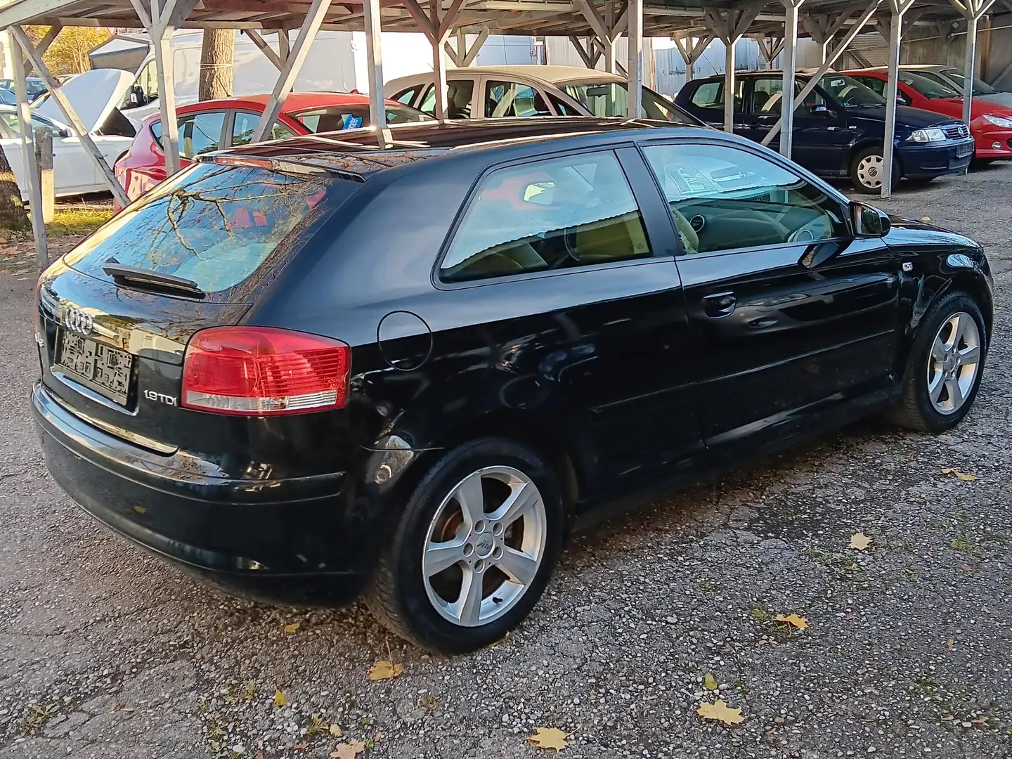 Audi A3 1.9 TDI Ambition Schwarz - 2