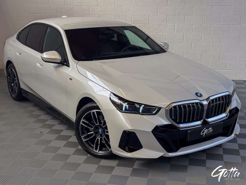 Photo du véhicule BMW 530