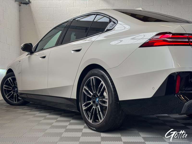 Photo du véhicule BMW 530