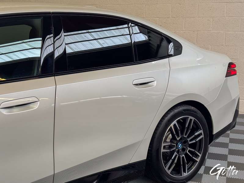 Photo du véhicule BMW 530