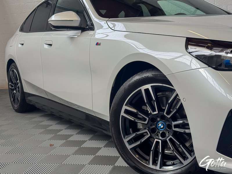 Photo du véhicule BMW 530