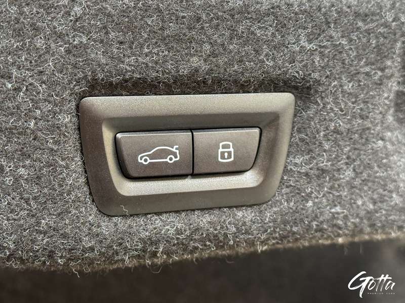 Photo du véhicule BMW 530