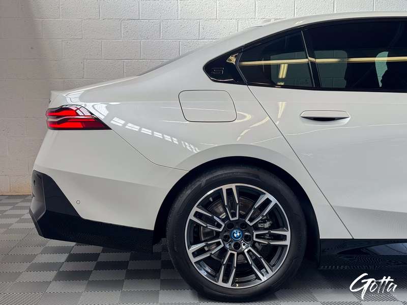 Photo du véhicule BMW 530