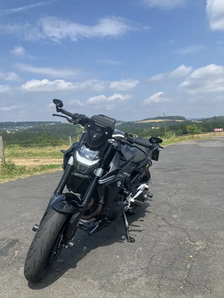BMW F 900 R