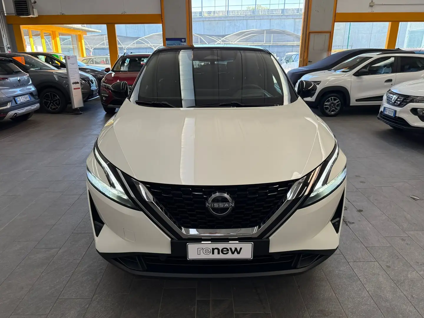 Nissan Qashqai Tekna 1.3 Mhev 158cv Xtronic 2WD Wit - 2