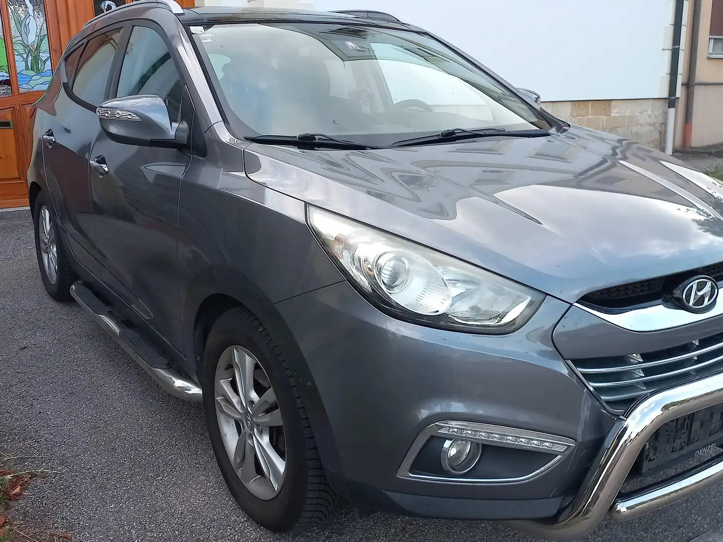 Hyundai iX35 iX35 2,0 CRDi Premium 4WD DPF Aut. Premium Grau - 1