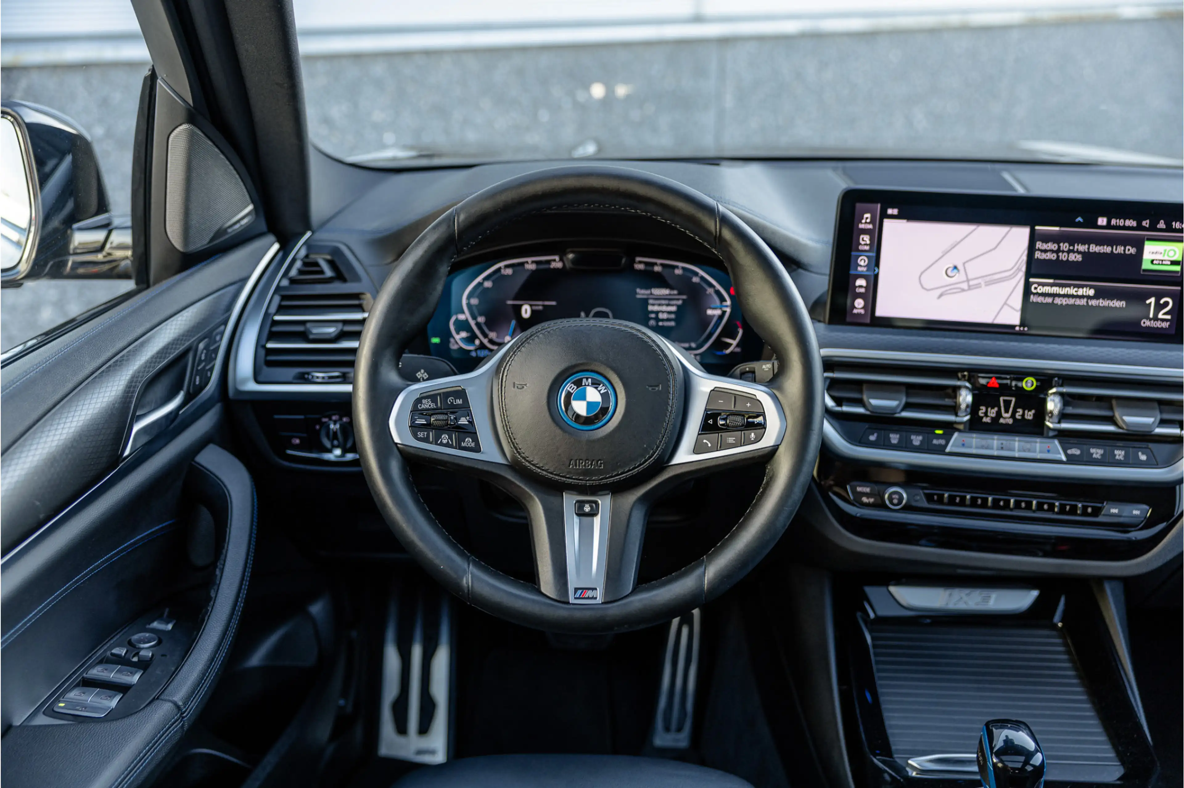 BMW iX3 High Executive 80 kWh SOH 99% M Sport / Pano / Har — photo 19