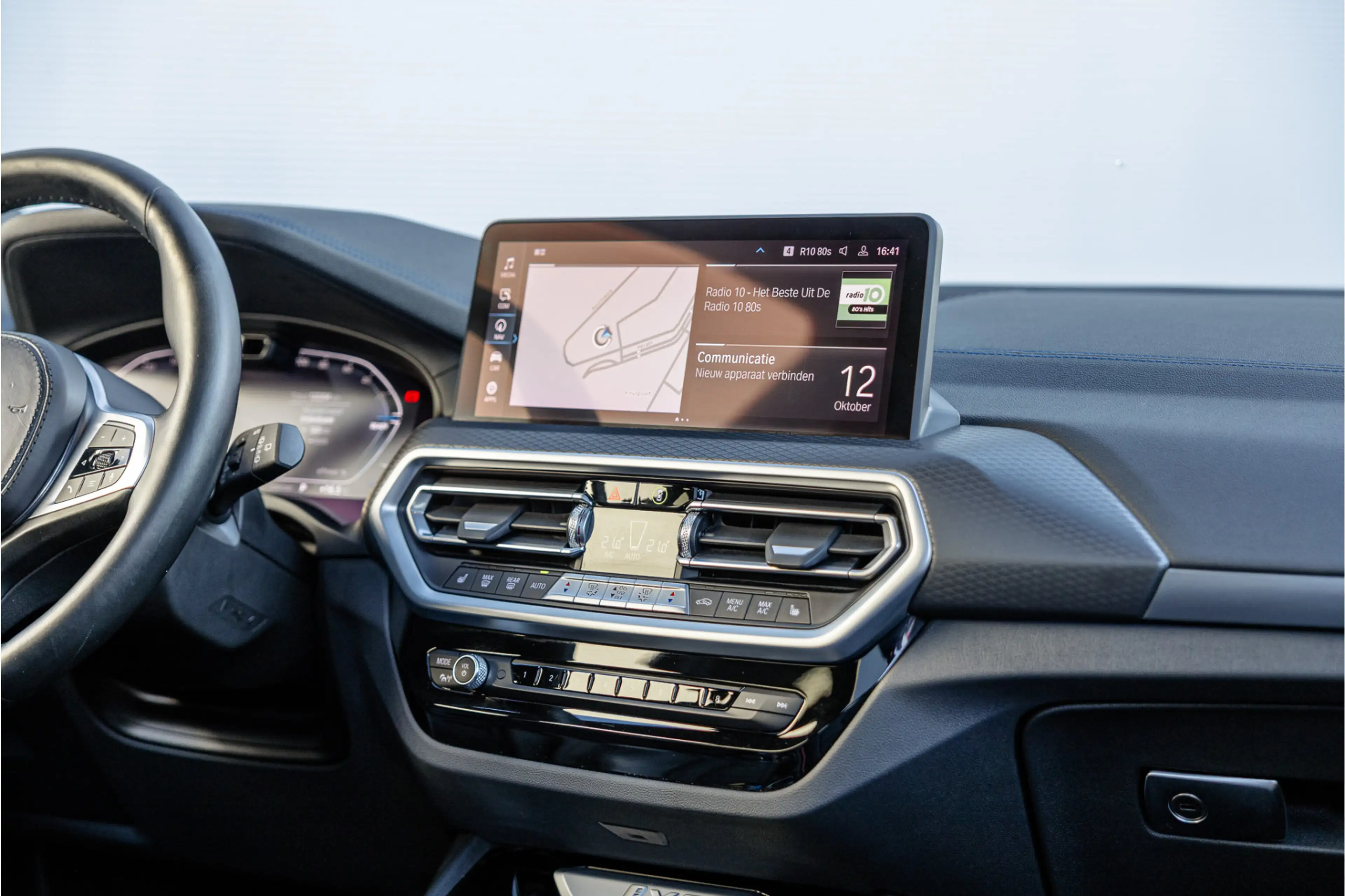 BMW iX3 High Executive 80 kWh SOH 99% M Sport / Pano / Har — photo 48