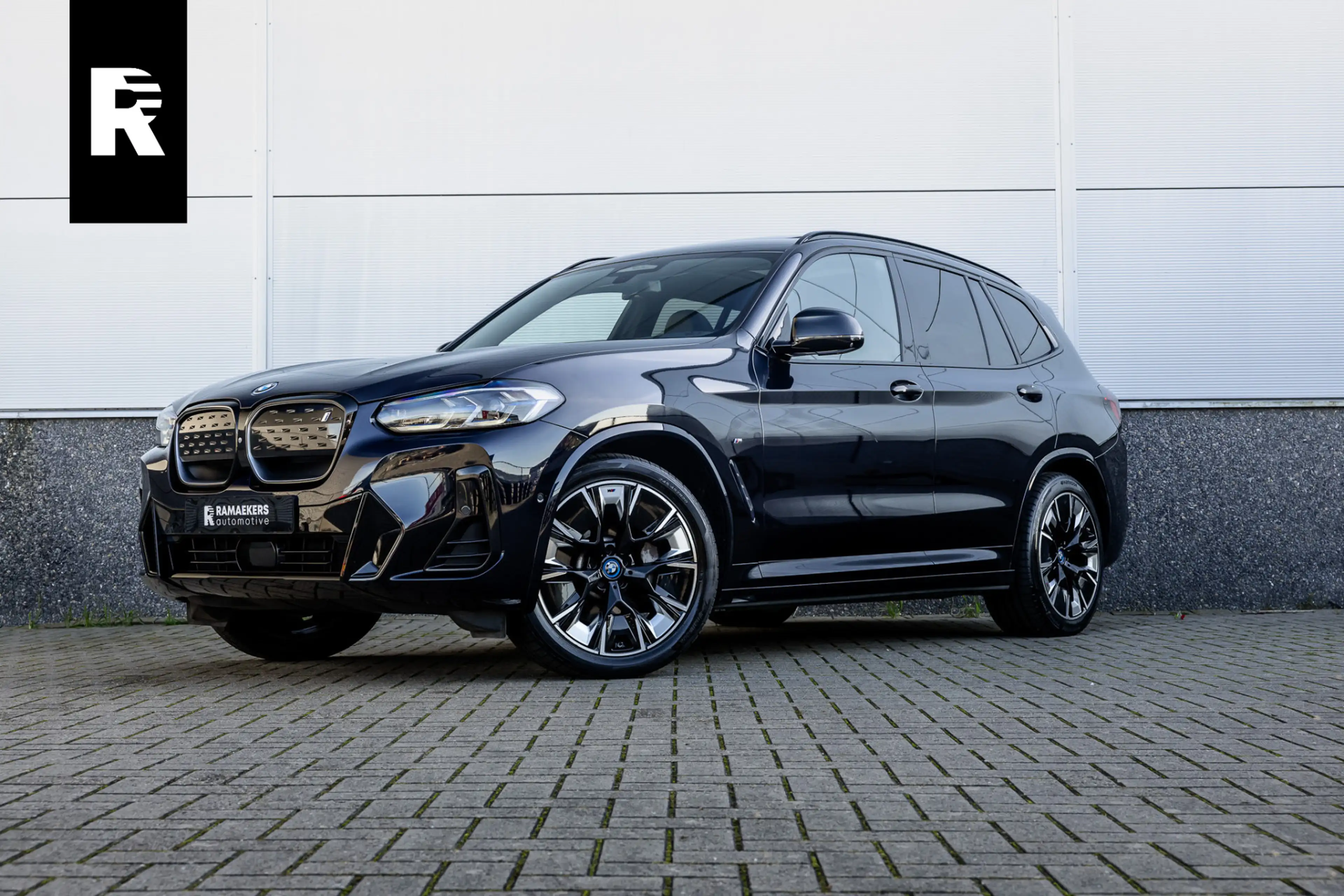 BMW iX3 High Executive 80 kWh SOH 99% M Sport / Pano / Har