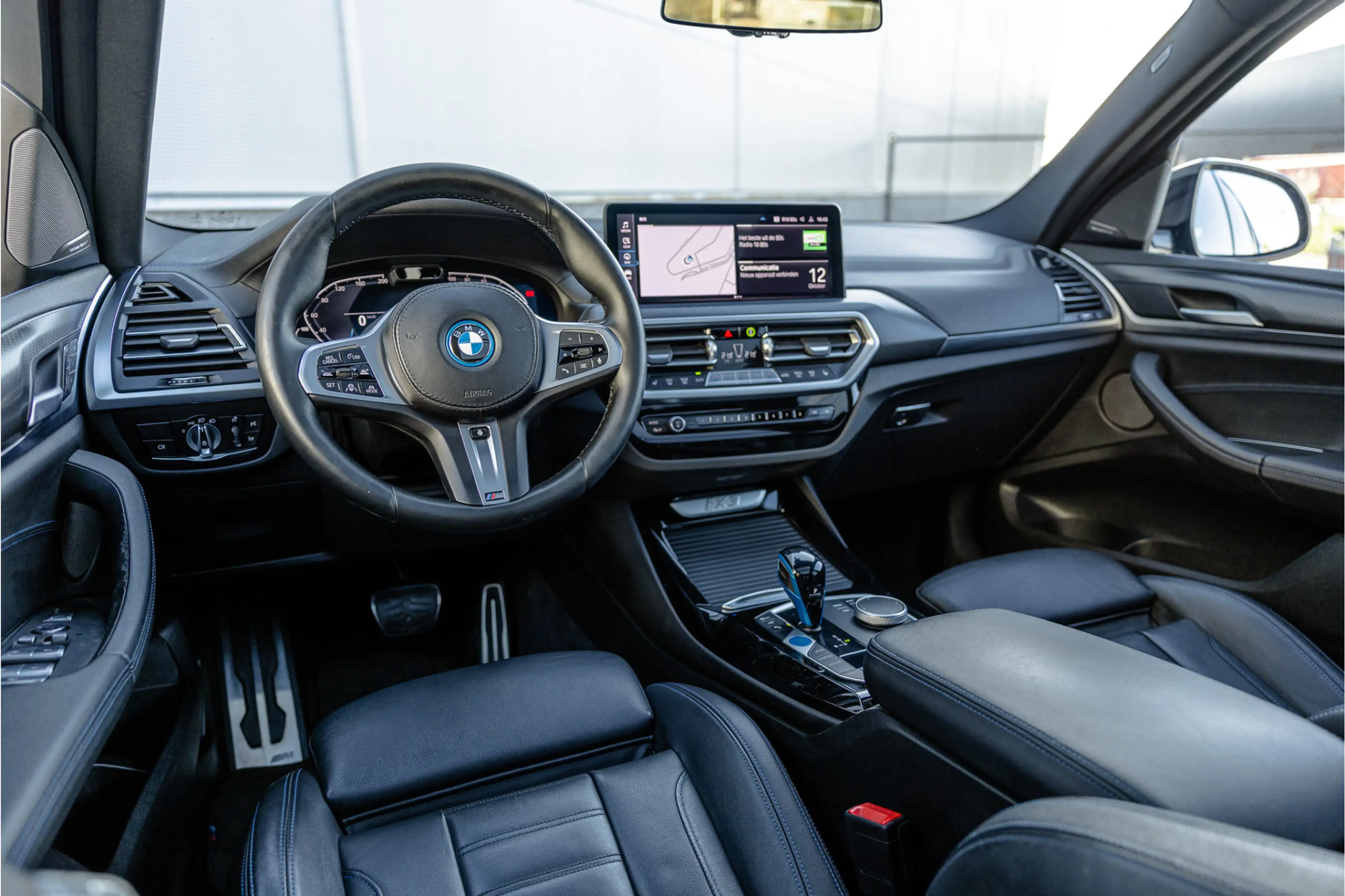 BMW iX3 High Executive 80 kWh SOH 99% M Sport / Pano / Har — photo 10