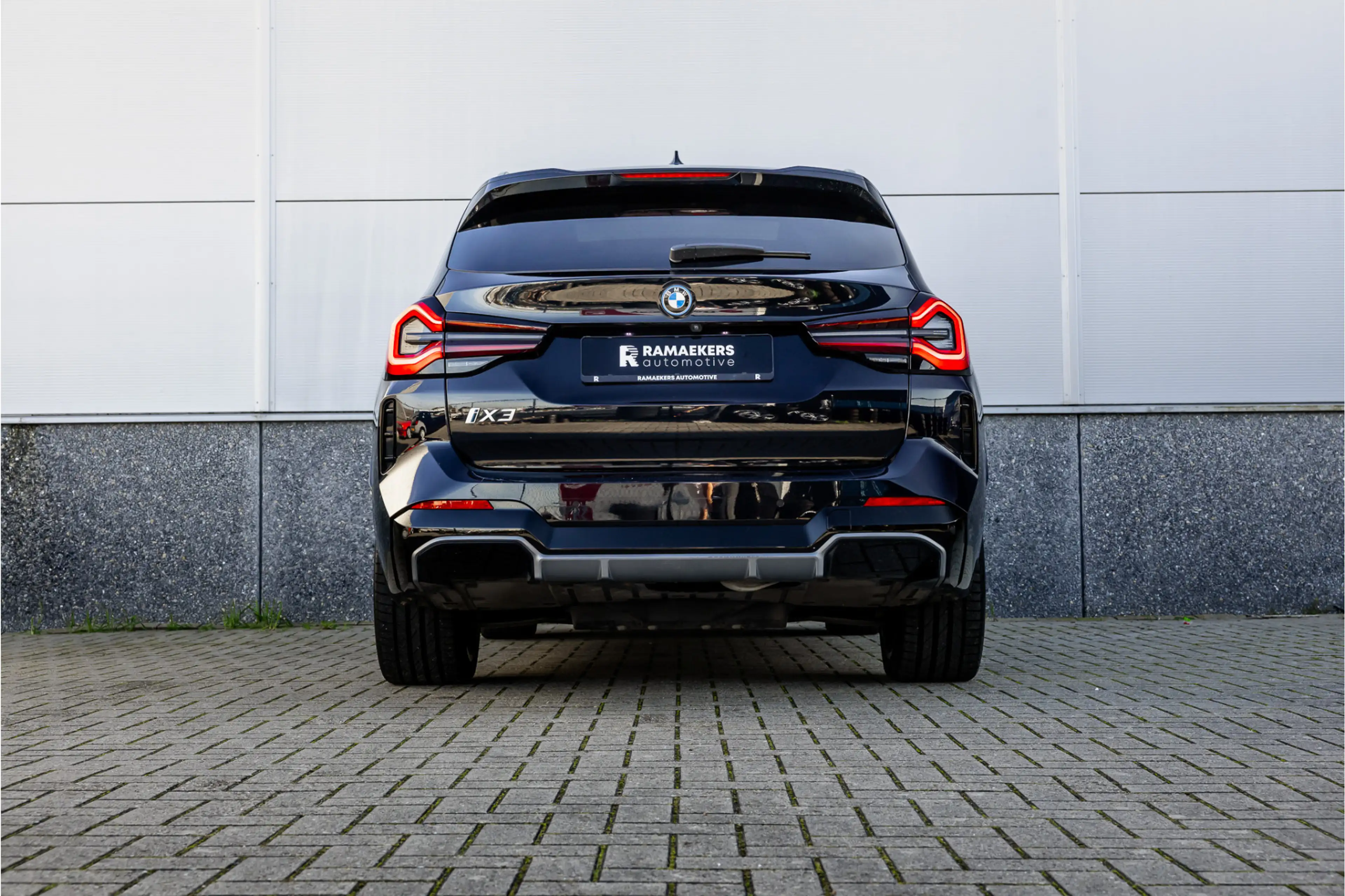 BMW iX3 High Executive 80 kWh SOH 99% M Sport / Pano / Har — photo 5