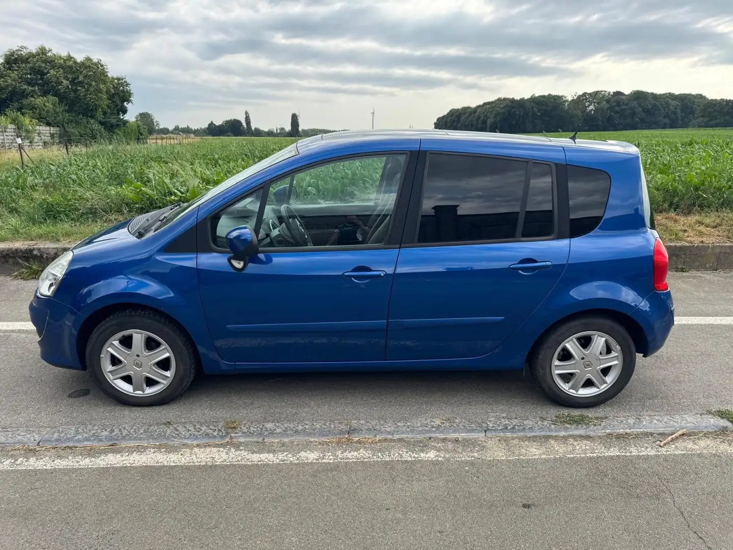 Renault Grand Modus Grand Modus 1.5 dCi Exception FAP  (2007 - 2010) Синий - 2