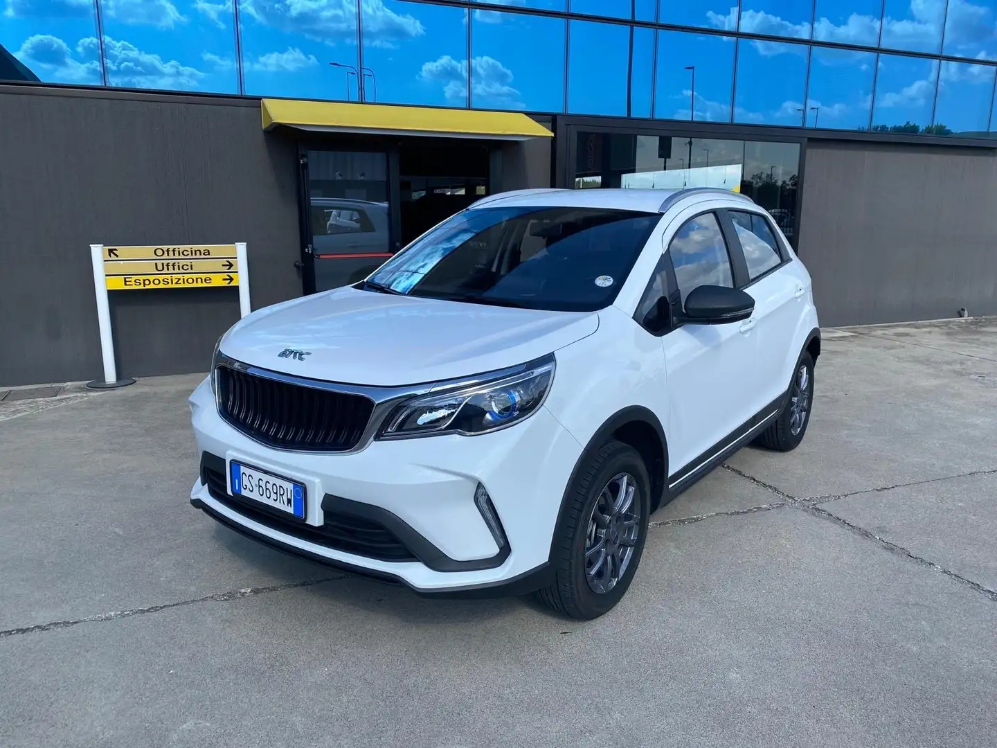 EMC QUATTRO 1.5 103cv Blanc - 1