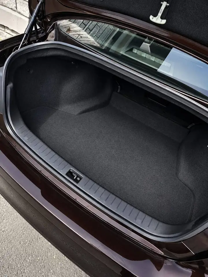 Infiniti Q50 снимка Infiniti Q50