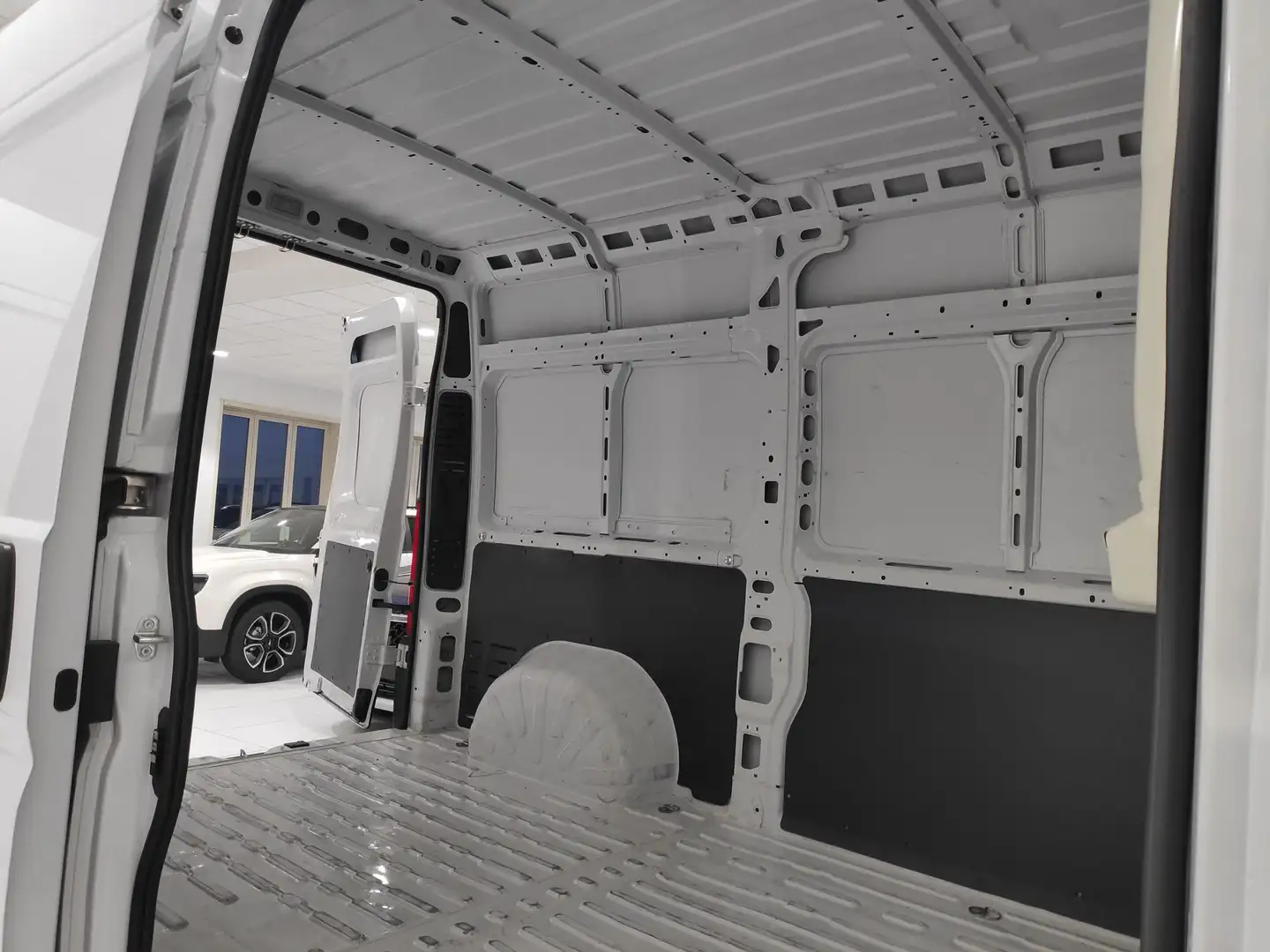 Peugeot Boxer Boxer 330 2.2 BlueHDi 140 S&S PM-TM Furgone*PASSO Bianco - 2