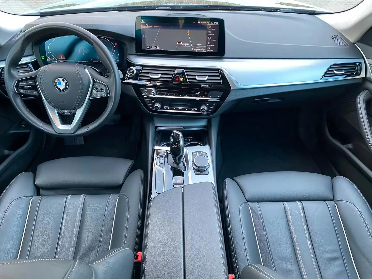 BMW 520 Lim. 520 d/Sport/LED/NAVI/ Schwarz - 2