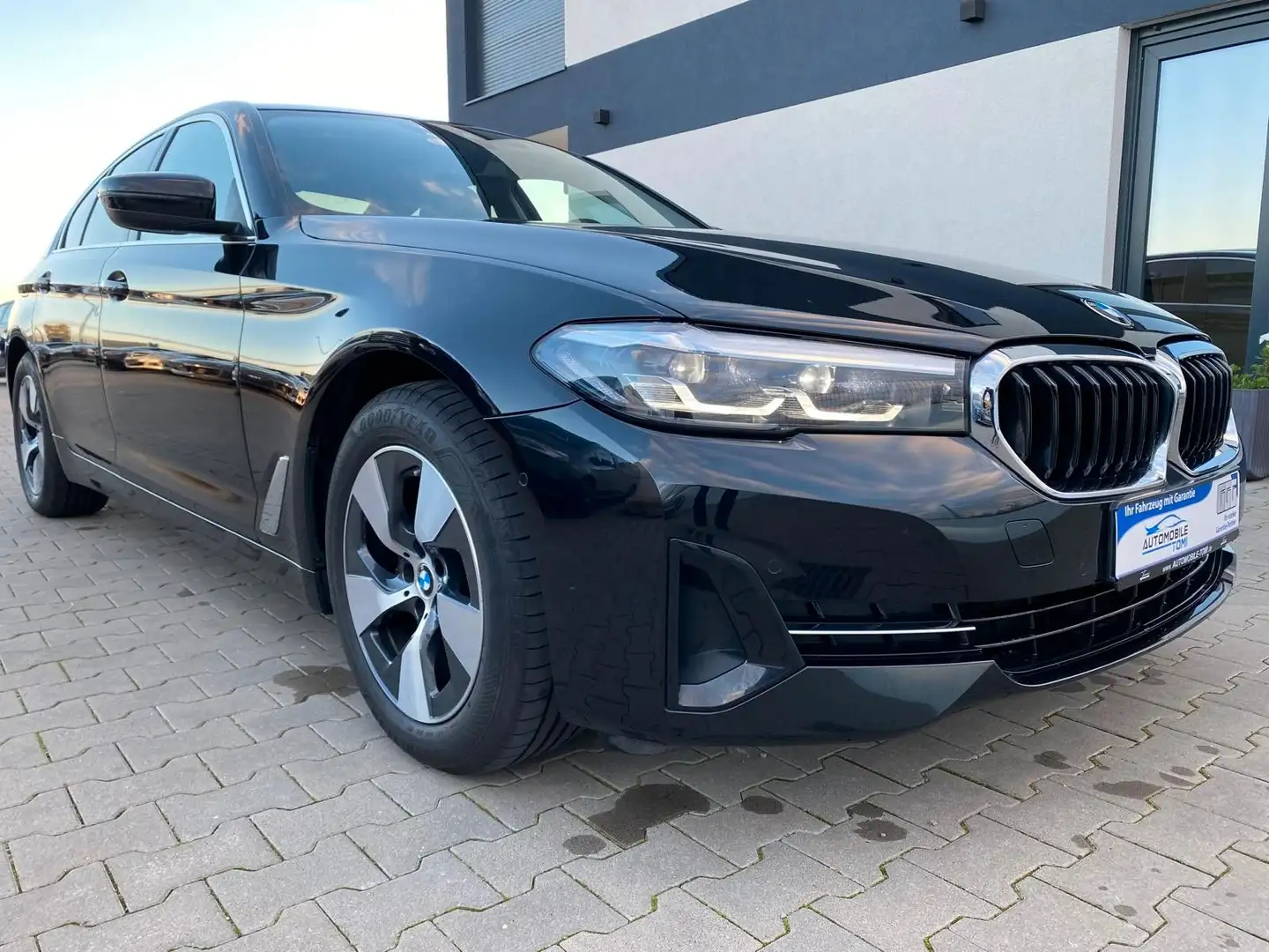 BMW 520 Lim. 520 d/Sport/LED/NAVI/ Schwarz - 1