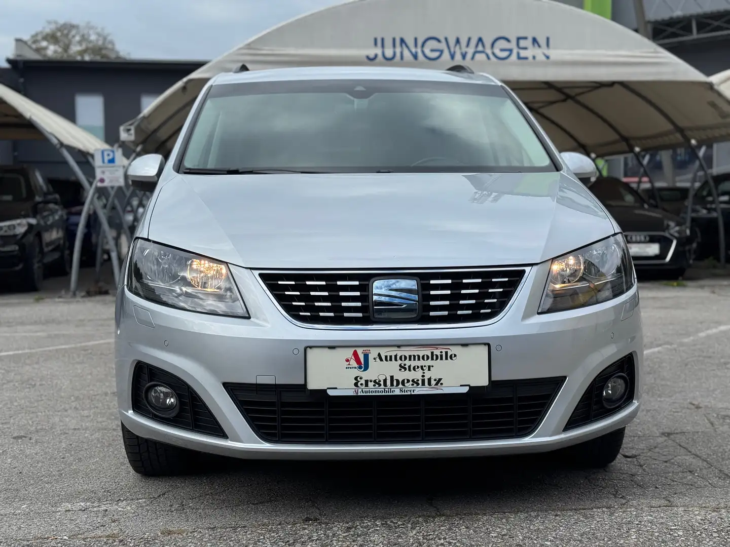 SEAT Alhambra Executive 2,0 TDI DSG.+7 Sitze+Navi+Kamera+ACC Grijs - 2