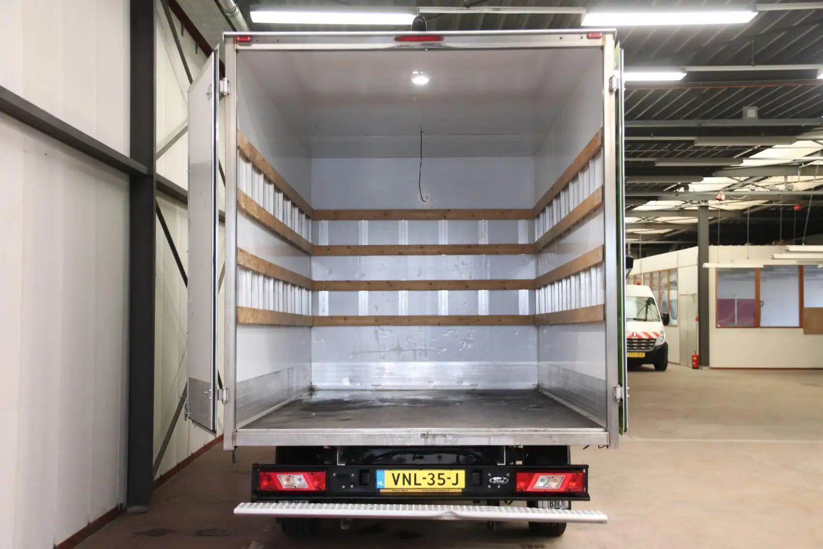 Ford Transit BAKWAGEN MEUBELBAK FINANCIAL LEASE 325 EURO P/M Wit - 2