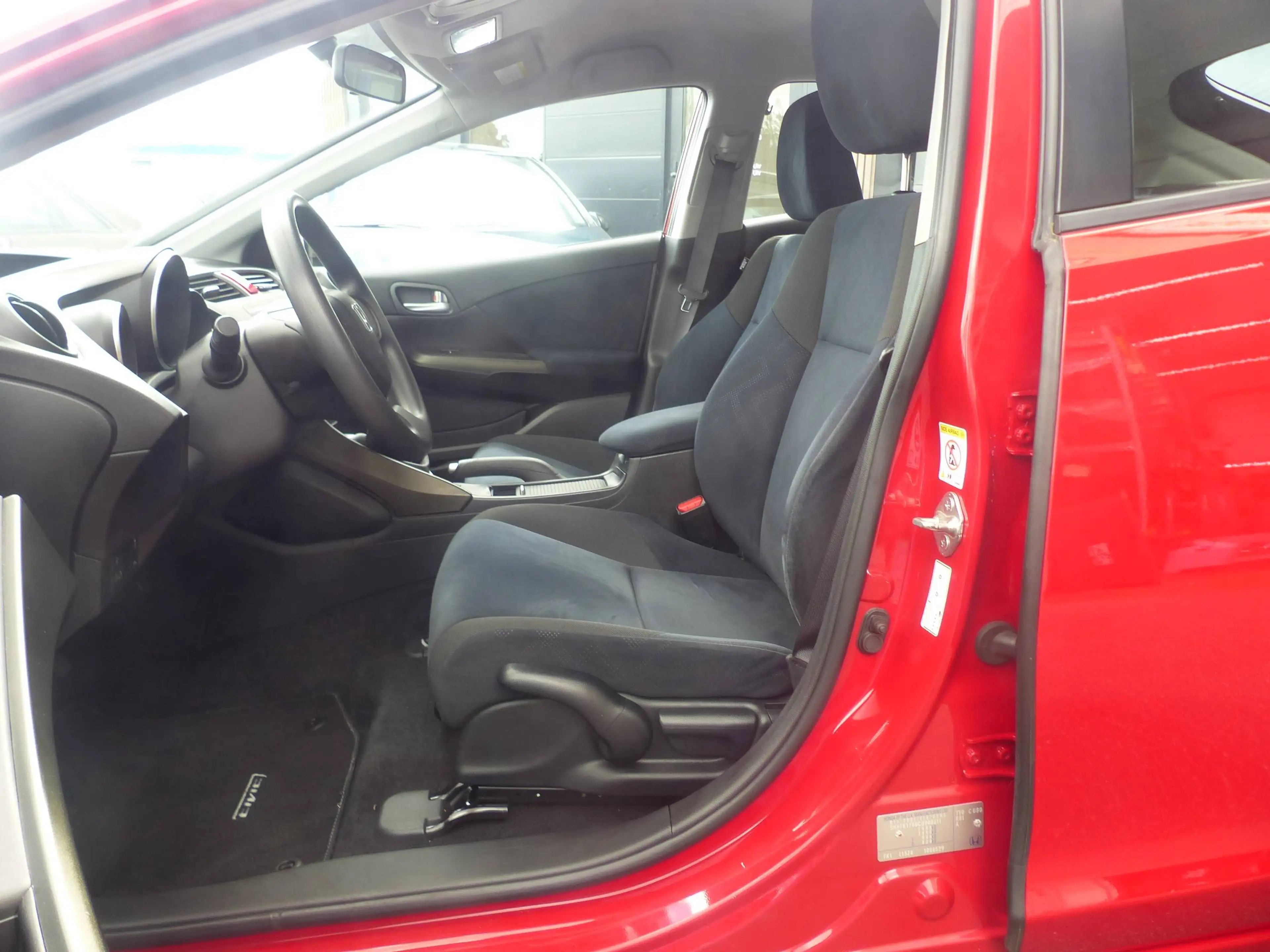 Honda Civic 1.4 i-VTEC Comfort - Klimaautomatik HU/AU NEU — photo 13