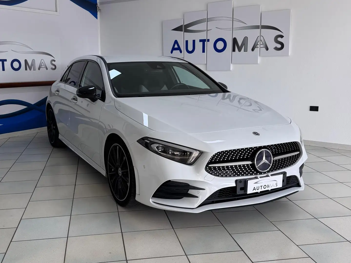Mercedes-Benz A 200 d Premium AMG Automatica Bianco - 1